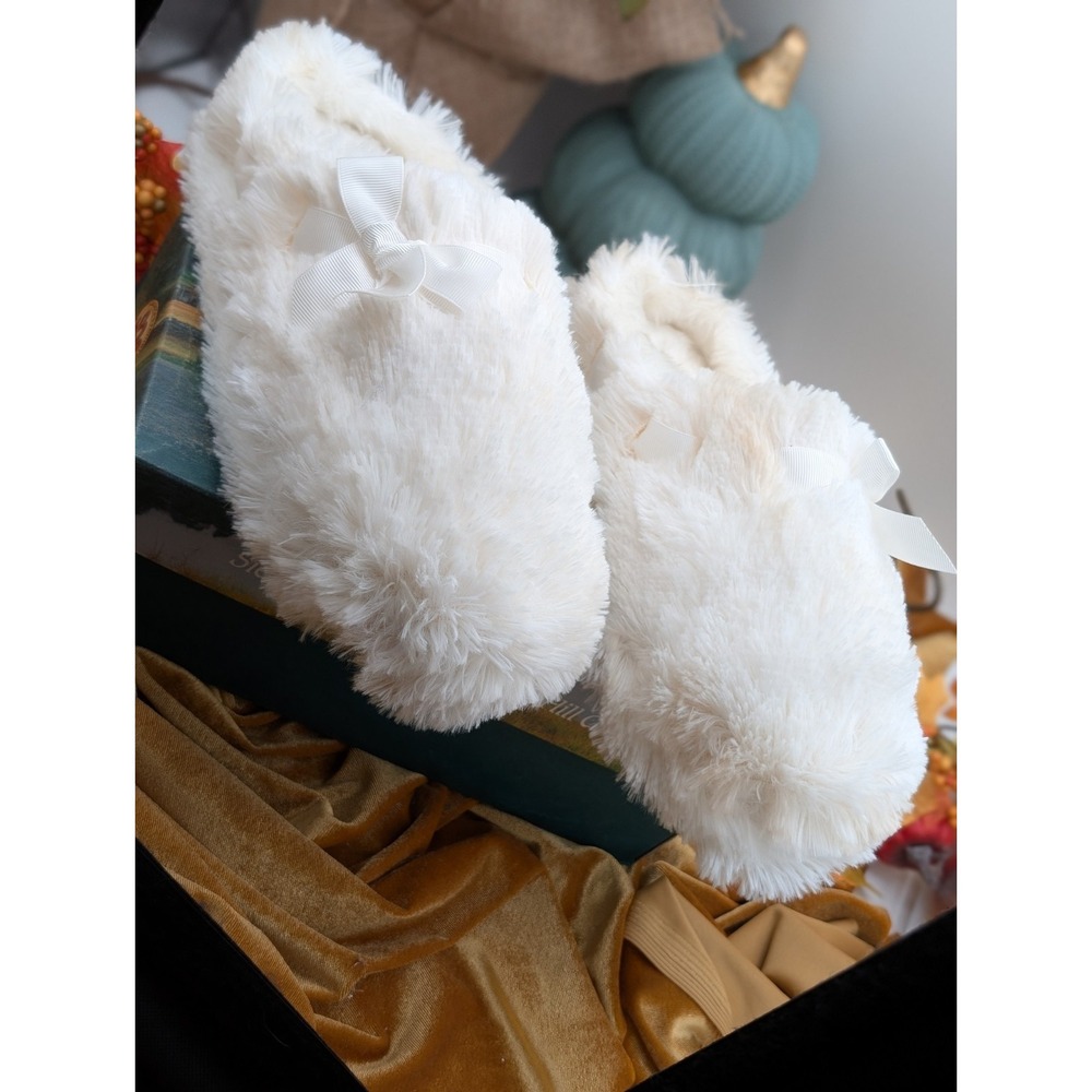 Jessica Simpson Faux Fur Slippers NWOT White Plush Bow House Scuff Slipper XL